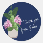 熱帯メディニラピンクの花ダークブルー ラウンドシール (正面)