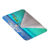 熱帯ラグーンにボートを持つジェットティ マグネット (右側)