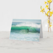 熱帯休暇をサーフするサーファーの海 カード (黄色い花)