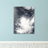 熱帯低気圧ジェラン キャンバスプリント (インサイチュ (ウッドフロア))