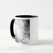 熱帯低気圧ファミリーがマダガスカル上空を飛行する マグカップ (正面左)