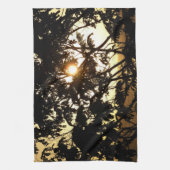 熱帯写真：木の間の夕日 キッチンタオル (縦)