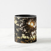 熱帯写真:木の間の夕日 マグカップ (中央)