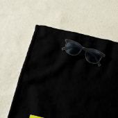 熱帯夏のビーチで見つける ビーチタオル (インサイチュ)