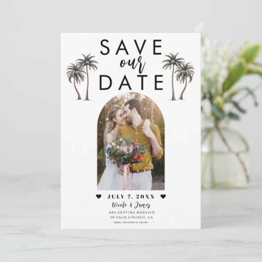 熱帯性のヤシの木の写真の結婚式の日付を保存 招待状 (スタンド正面)