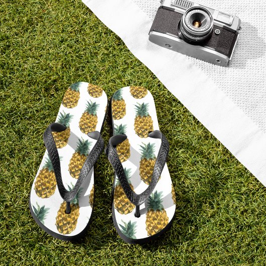 熱帯水色パイナップルシームレスパターン ビーチサンダル