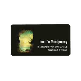 熱帯海を見下ろす洞窟の風光明媚な写真 ラベル