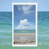 熱帯海沿岸を流れる嵐の雲