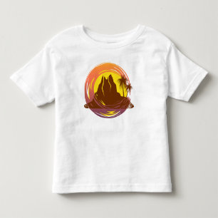 熱帯火山の風景とヤシの木が入ったバッジ トドラーTシャツ