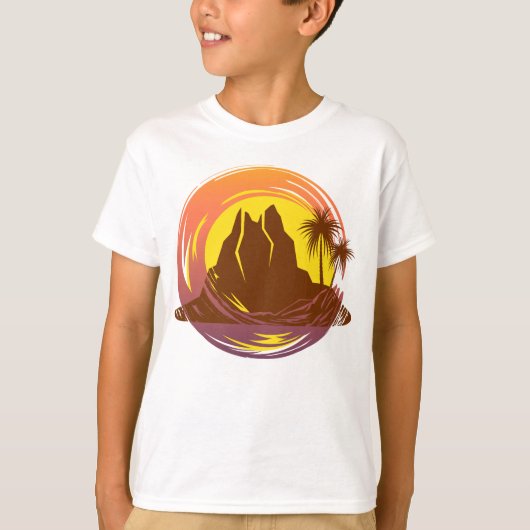 熱帯火山の風景とヤシの木が入ったバッジ Tシャツ (正面)