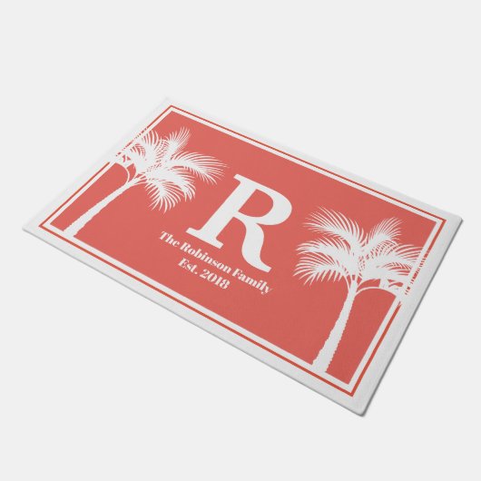 熱帯白いヤシの木及び珊瑚のピンクの姓 ドアマット (アングル)