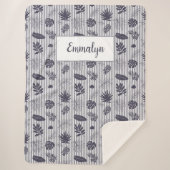 熱帯緑のパターンストライプモノグラム |紫 シェルパブランケット (正面)