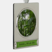 熱帯緑の熱帯雨林の天蓋を通る日光 シルバープレートバナーオーナメント (右)
