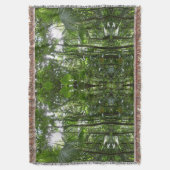 熱帯緑の熱帯雨林の天蓋を通る日光 スローブランケット (正面縦)