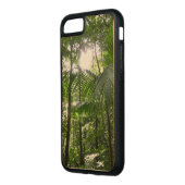 熱帯緑の熱帯雨林の天蓋を通る日光 CarvedウッドiPhoneケース (左)