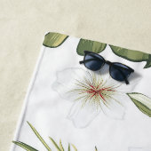 熱帯赤と白ハイビスカスフローラ ビーチタオル (インサイチュ)