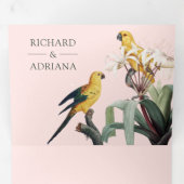 熱帯赤面ピンクイエローオウム結婚カップル 三つ折り招待状 (内部最初)