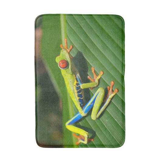 熱帯雨林の緑の目が赤いアマガエル バスマット (正面縦)