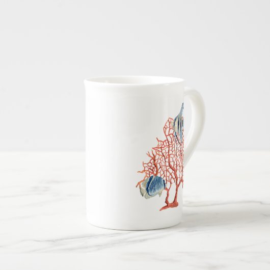 熱帯魚、Angelfishの水彩画が付いている赤い珊瑚 ボーンチャイナマグカップ (正面右)
