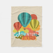 熱気の気球の冒険はヴィンテージの一見を待ちます フリースブランケット (正面)