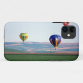 熱気カラフル球が小麦の上に浮かぶ Case-Mate iPhoneケース (裏面(横))