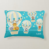 . .熱気球に飛んでいるうっとりするかわいいジャングル動物 アクセントクッション (裏面)