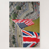 熱気球のバス上の飛行。 ジグソーパズル (縦)