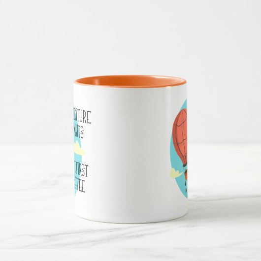 熱気球の冒険が待っているが最初のコーヒー マグカップ (中央)