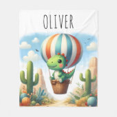 熱気球飛んでいるに乗ったかわいい恐竜 フリースブランケット (正面)