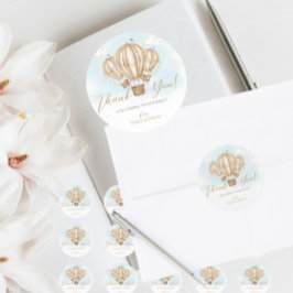 熱気茶色の風船の青いフラグが雲感謝していする ラウンドシール