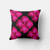 熱狂するで明るいCeriseピンクの花 クッション (裏面)