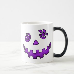 熱狂するなハロウィーンのカボチャのちょうちんのカボチャ顔の紫色 モーフィングマグカップ