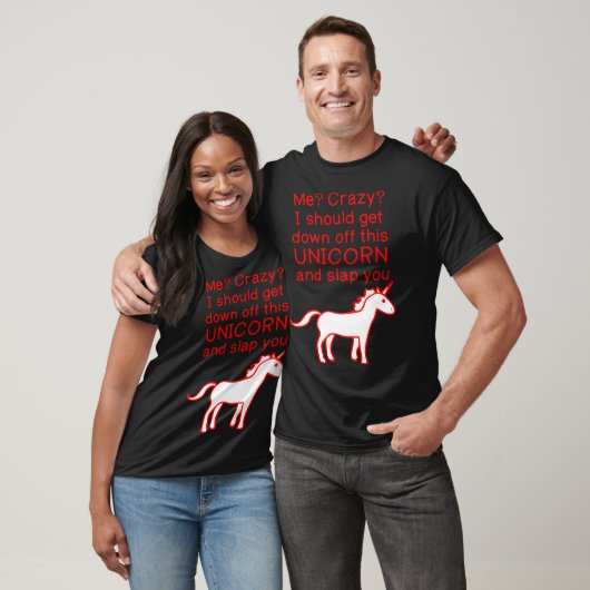 熱狂するな私はユニコーンを離れての下で得、Tシャツ強く打ちます Tシャツ (ユニセックス)