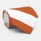 燃えたオレンジと白の大学のストライプネクタイ ネクタイ (ロール)