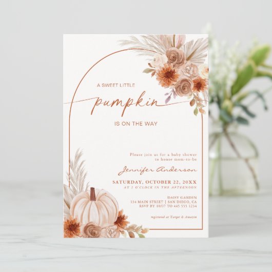 燃えたオレンジカボチャ秋のアーチ赤ちゃんシャワー 招待状 (スタンド正面)