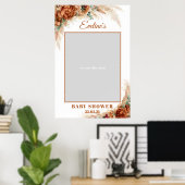 燃えたオレンジ色のテラコッタ赤ちゃんシャワー写真支柱 ポスター (ホームオフィス)