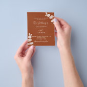 燃えたオレンジ色のユーカリ予算結婚式招待状 チラシ (手)