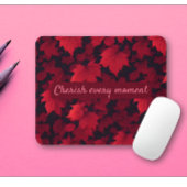 燃えるような赤い葉秋の マウスパッド