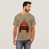 燃えるゲームコントローラー ゲーマー コンソールゲーム好き Tシャツ (正面フル)
