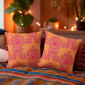 燃えるタンジェリンタンゴオレンジとピンクダマスク クッション