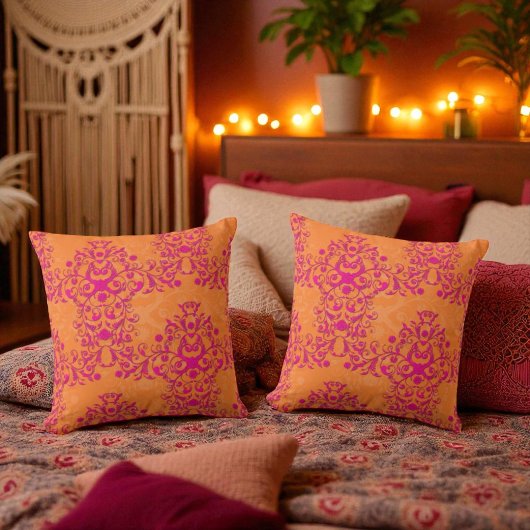 燃えるタンジェリンタンゴオレンジとピンクダマスク クッション