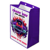 燃えるマッスルカーパープル&レッド/オレンジキャンディ絵を描ー ミディアムペーパーバッグ (裏面アングル)