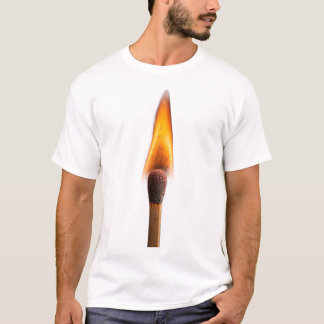 燃えるマッチ棒の炎のアート – ファイアースパークダークエス Tシャツ