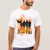 燃える炎の中の3人Tシャツ Tシャツ (正面)