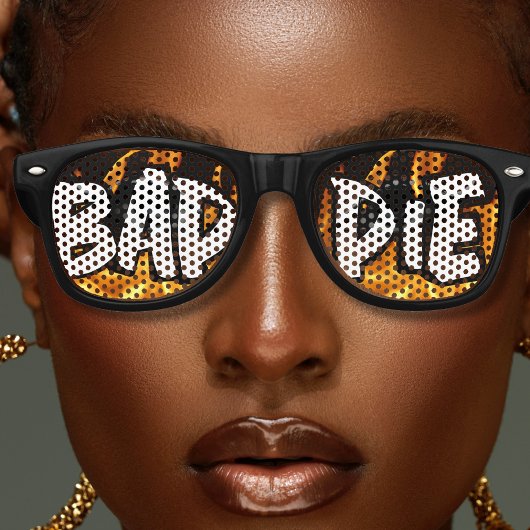 燃える炎の火の水だめ レトロサングラス