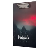 燃える雲、霧、山のモノグラム クリップボード (左)