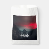 燃える雲、霧、山のモノグラム フェイバーバッグ (正面)