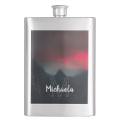 燃える雲、霧、山のモノグラム フラスク (正面)