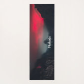 燃える雲、霧、山のモノグラム ヨガマット (裏面)