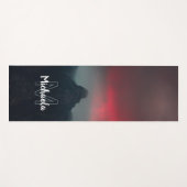 燃える雲、霧、山のモノグラム ヨガマット (正面(横))